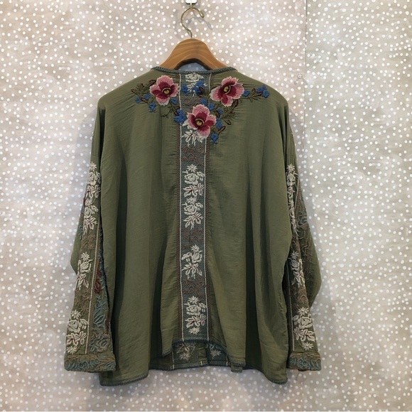 Johnny Was Embroidered Button Front Top Gauze Bird Flowers Green Size Medium - Picture 7 of 11